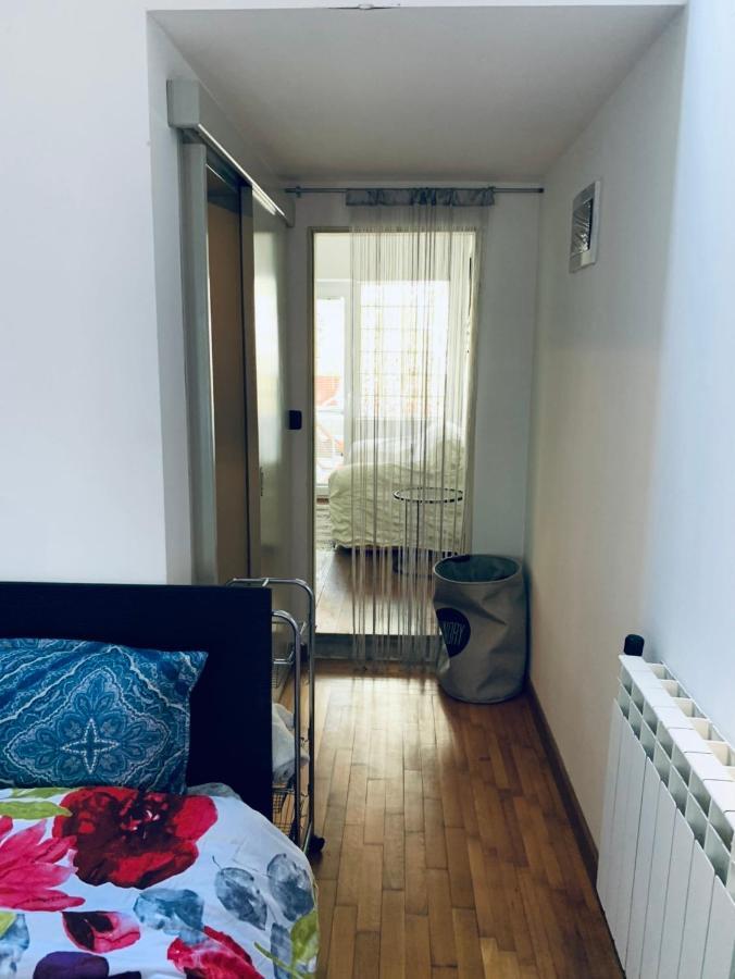 Sea Breeze Studio Hotel Pula Ngoại thất bức ảnh