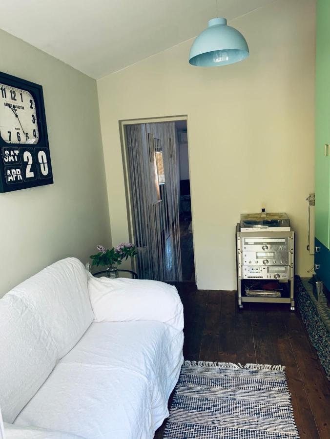 Sea Breeze Studio Hotel Pula Ngoại thất bức ảnh